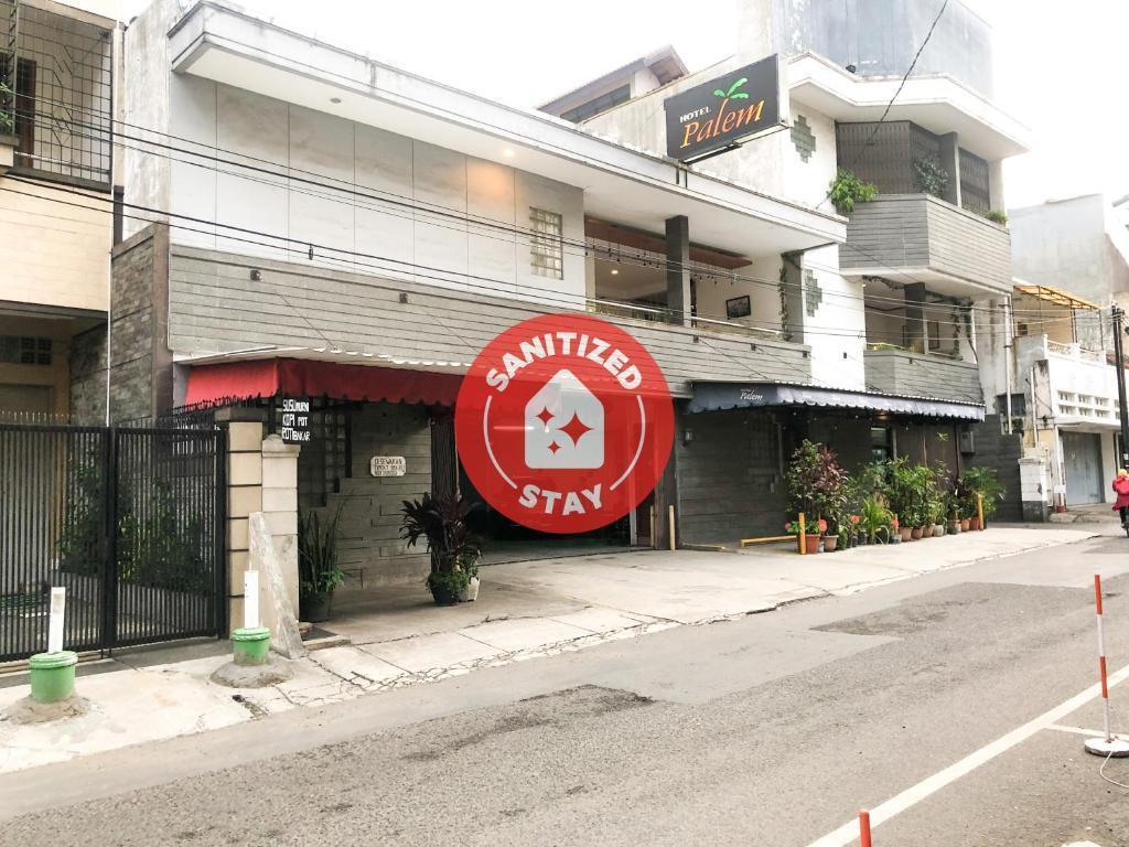 Hotel Palem 1 Syariah Redpartner Маланг Екстериор снимка